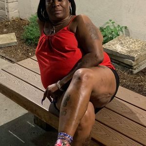 Meet your Posher, Alanda